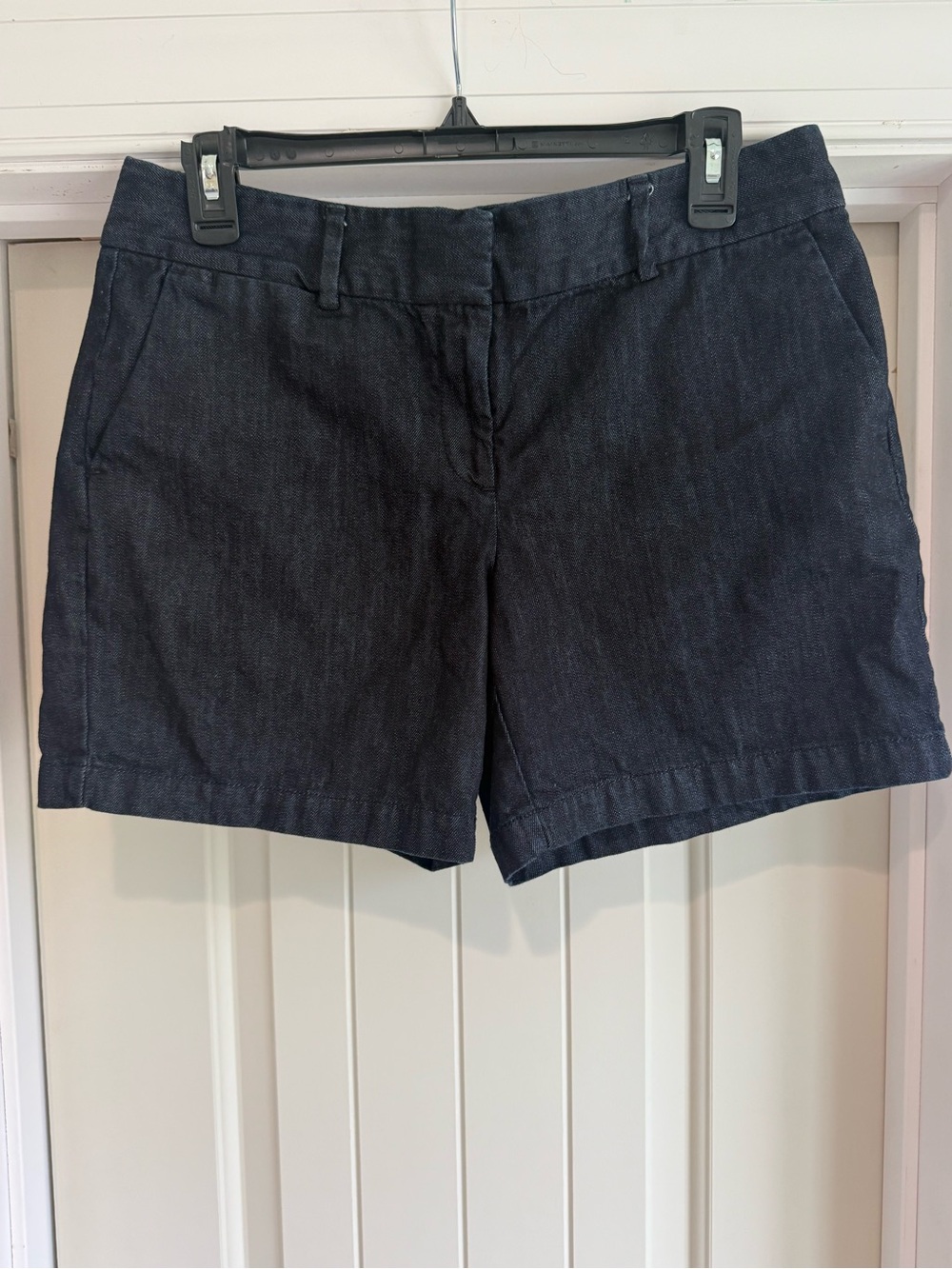 LOFT Women's Navy Bermuda Shorts size 6